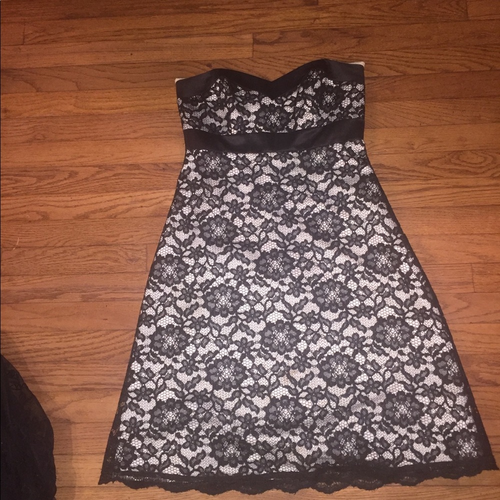 Dress - Picture 2 of 3